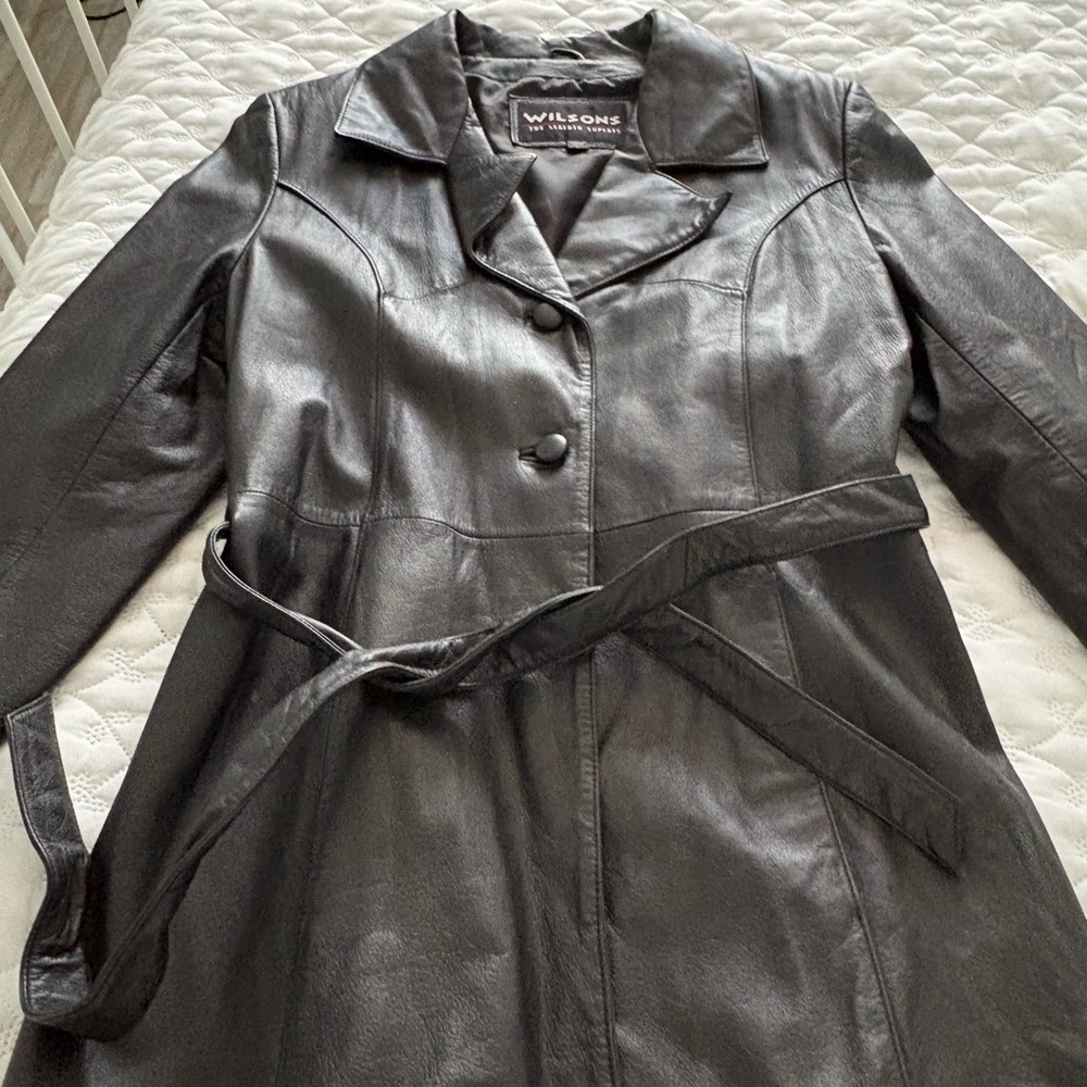 Wilson Women's Sleek Black Leather Jacket